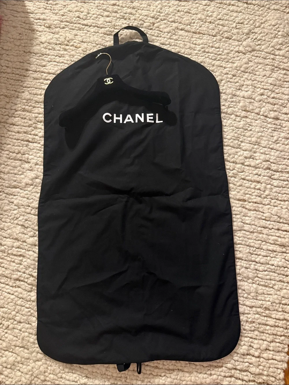 ❤️ NEW CHANEL Black Garment Cover with White Logo and Gold Hangers
